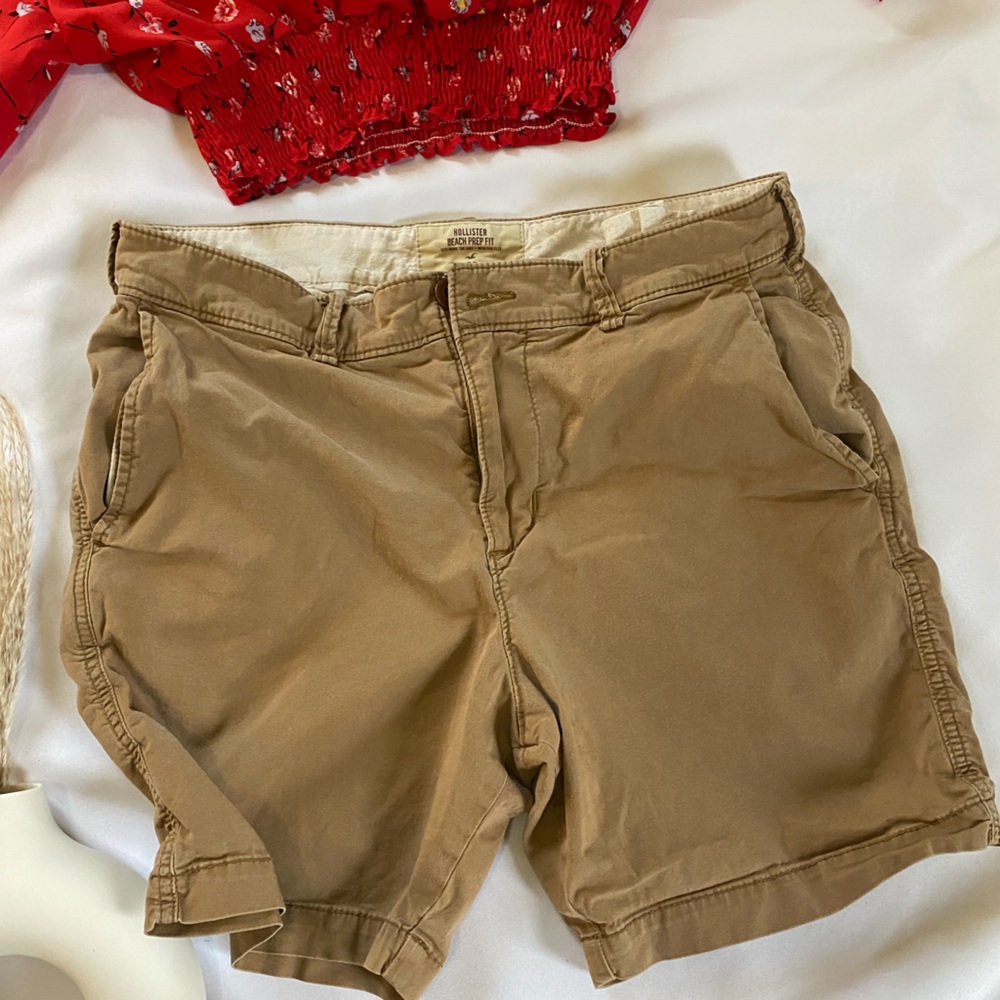 Hollister beach prep fit tan women short 30